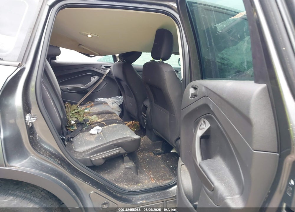 2019 FORD ESCAPE VIN: 1FMCU0F77KUA23062