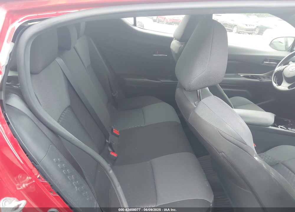2021 TOYOTA C-HR VIN: JTNKHMBXXM1129135