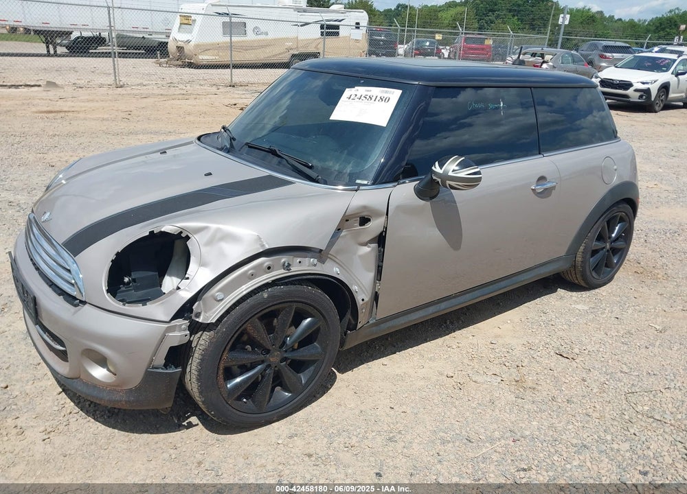 2012 MINI COOPER VIN: WMWSU3C55CT369622