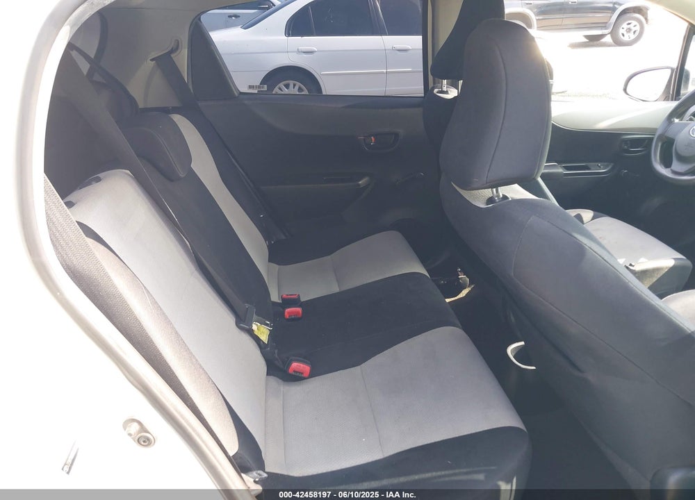 2013 TOYOTA YARIS L VIN: JTDKTUD36DD553083
