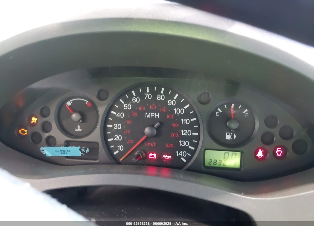 2005 FORD FOCUS ZX4 VIN: 1FAFP34N95W173118