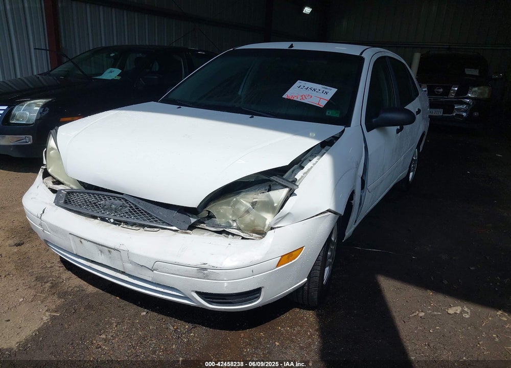 2005 FORD FOCUS ZX4 VIN: 1FAFP34N95W173118