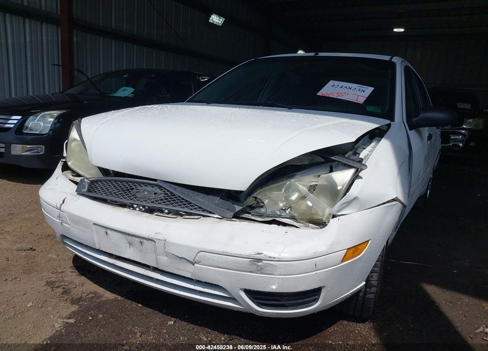 2005 FORD FOCUS ZX4 VIN: 1FAFP34N95W173118