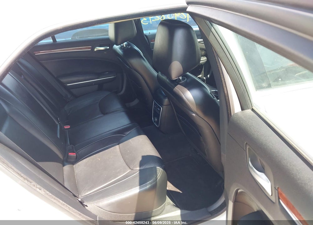 2013 CHRYSLER 300 MOTOWN VIN: 2C3CCARGXDH669215