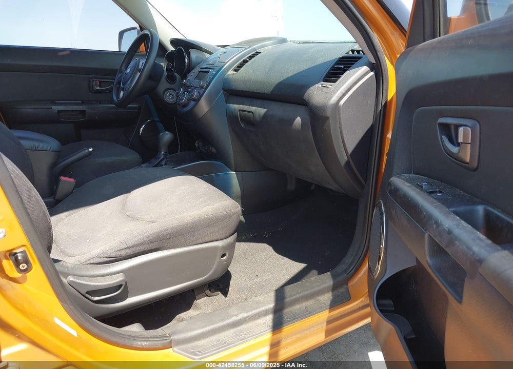 2011 KIA SOUL VIN: KNDJT2A23B7288078