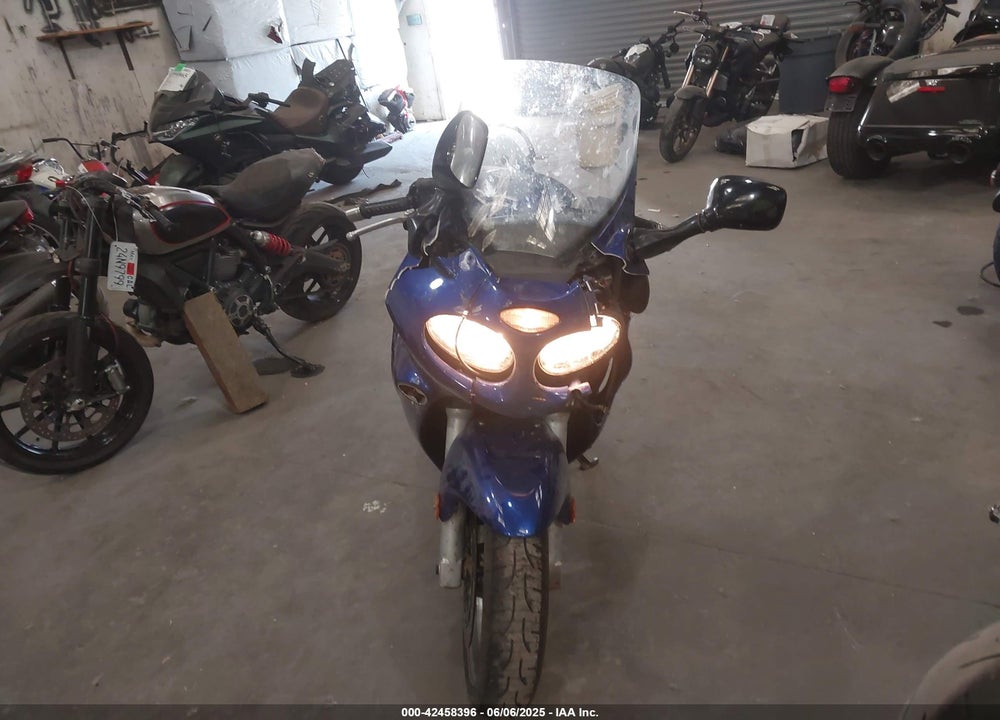 2002 TRIUMPH MOTORCYCLE SPRINT ST VIN: SMT600FVX2J147390