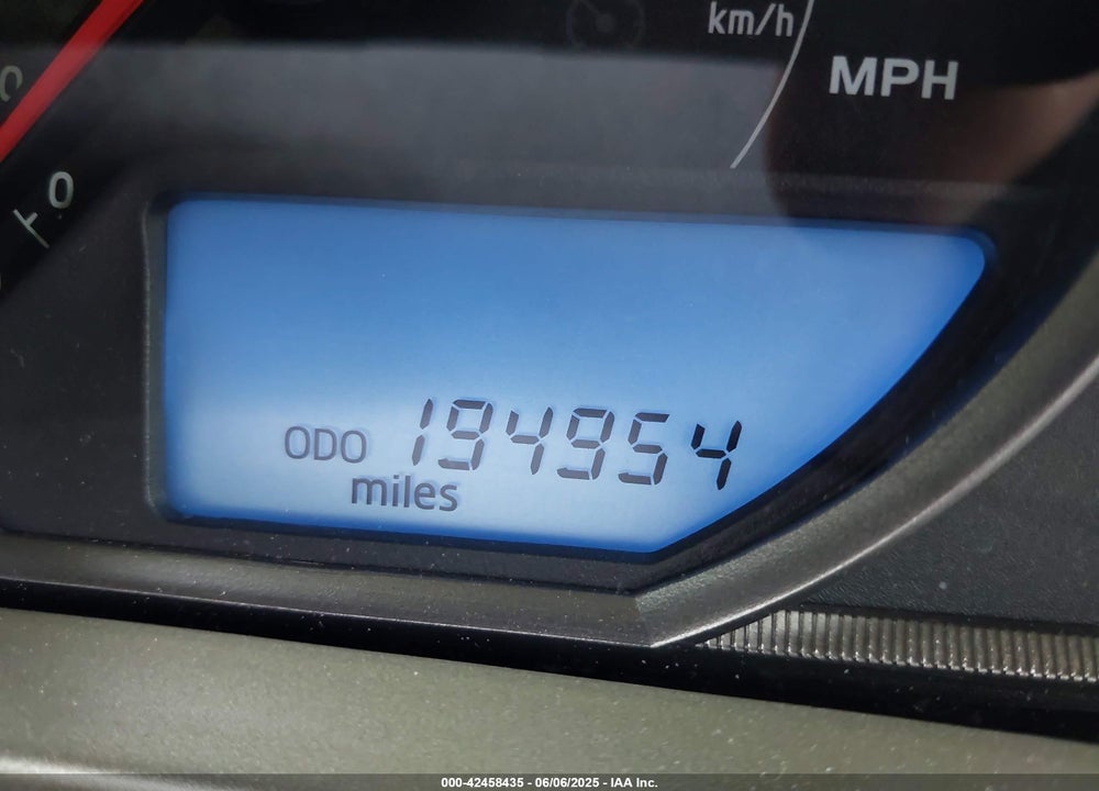 2014 TOYOTA RAV4 XLE VIN: 2T3RFREV8EW224358