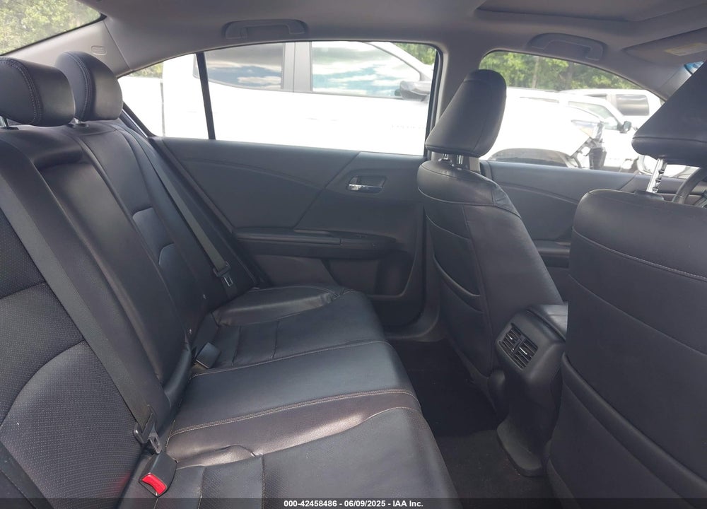 2015 HONDA ACCORD EX-L VIN: 1HGCR2F81FA064578