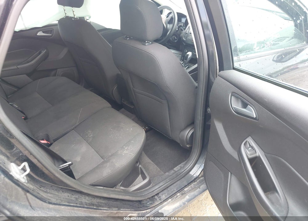 2015 FORD FOCUS VIN: 1FADP3K22FL329356