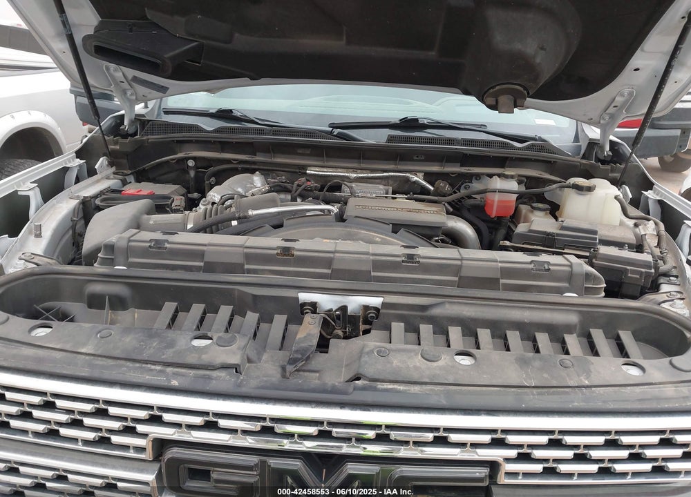 2022 GMC SIERRA 3500HD 4WD  STANDARD BED DENALI VIN: 1GT49WEYXNF167236