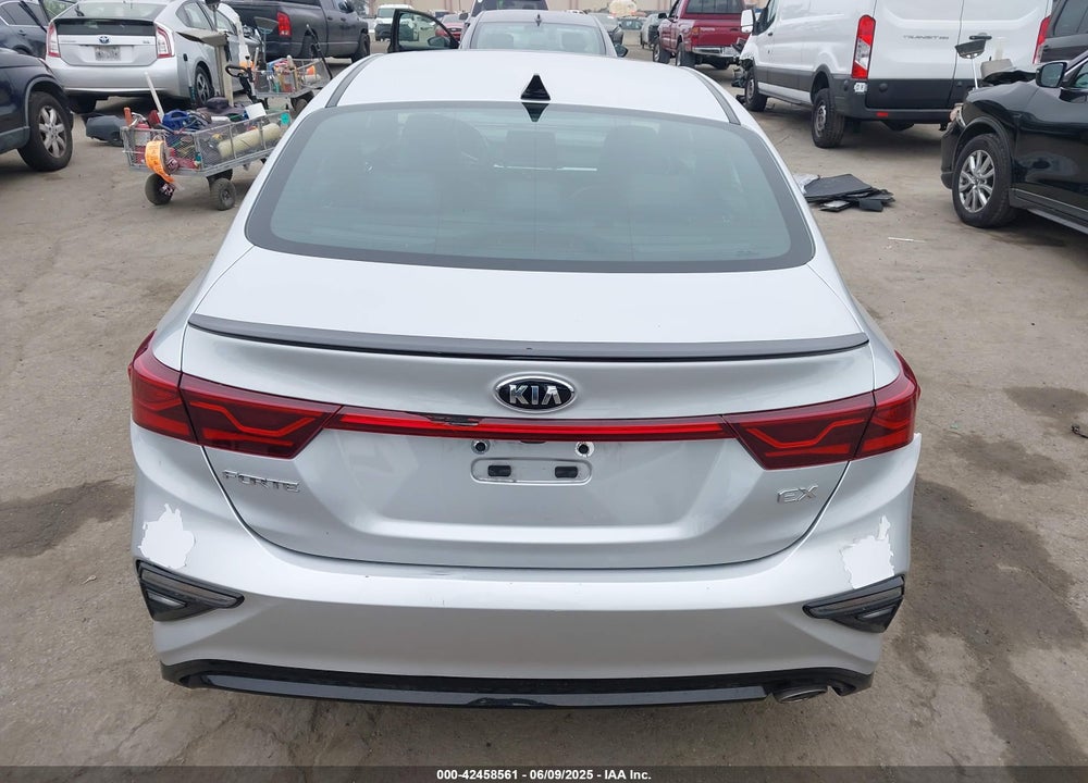2020 KIA FORTE VIN: 3KPF54AD5LE212621