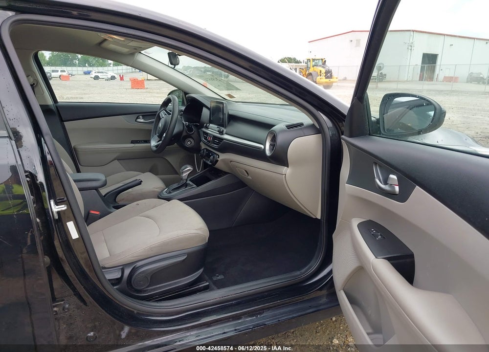 2019 KIA FORTE LXS VIN: 3KPF24ADXKE020778