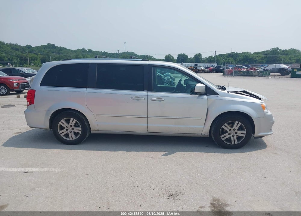 2011 DODGE GRAND CARAVAN CREW VIN: 2D4RN5DG6BR629416