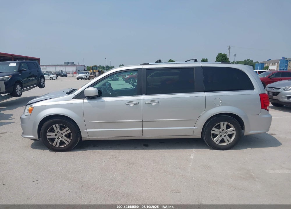 2011 DODGE GRAND CARAVAN CREW VIN: 2D4RN5DG6BR629416