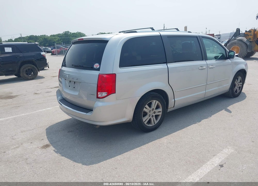 2011 DODGE GRAND CARAVAN CREW VIN: 2D4RN5DG6BR629416