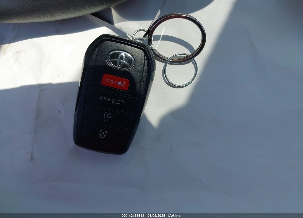 2025 TOYOTA CAMRY SE VIN: 4T1DAACK4SU130713