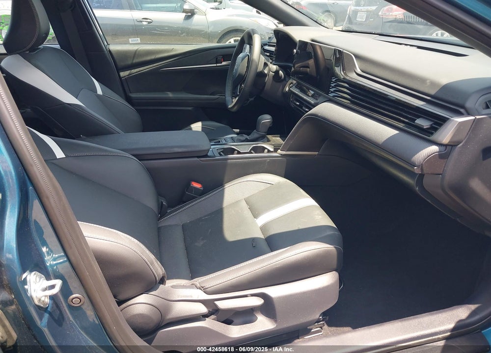 2025 TOYOTA CAMRY SE VIN: 4T1DAACK4SU130713