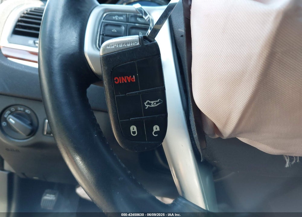 2013 CHRYSLER 300 VIN: 2C3CCAAG9DH529913