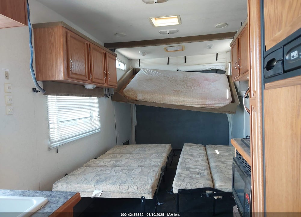 2004 ECLIPSE ATTITUDE VIN: 5LZBE26264S001360