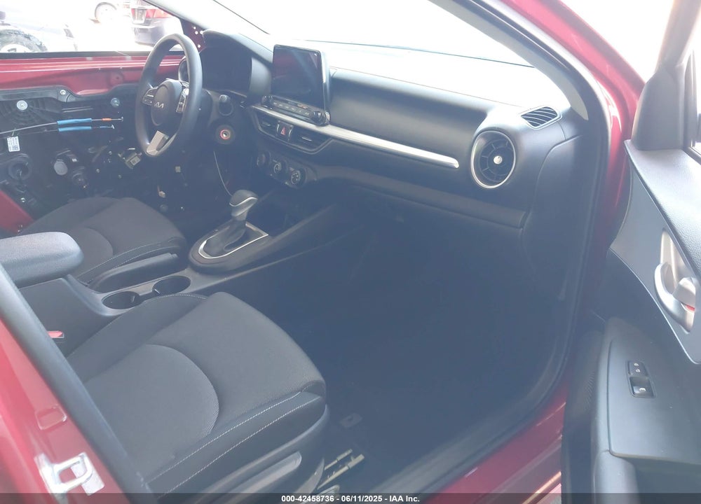2024 KIA FORTE VIN: 3KPF24ADXRE754802
