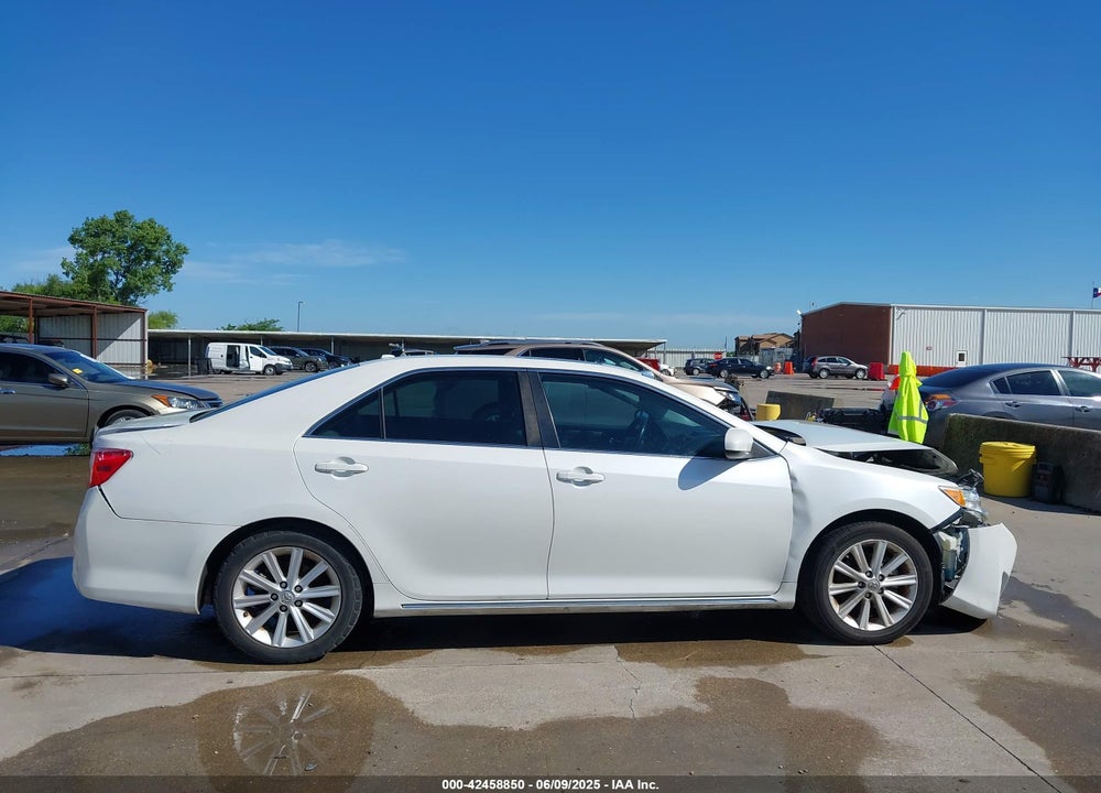 2014 TOYOTA CAMRY XLE V6 VIN: 4T1BK1FK3EU550936