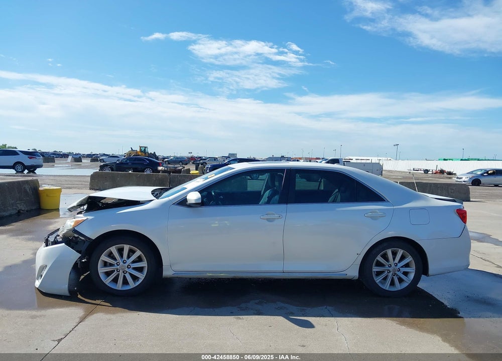 2014 TOYOTA CAMRY XLE V6 VIN: 4T1BK1FK3EU550936
