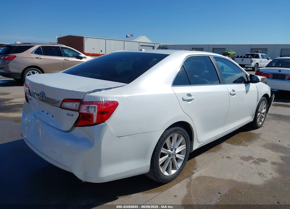 2014 TOYOTA CAMRY XLE V6 VIN: 4T1BK1FK3EU550936