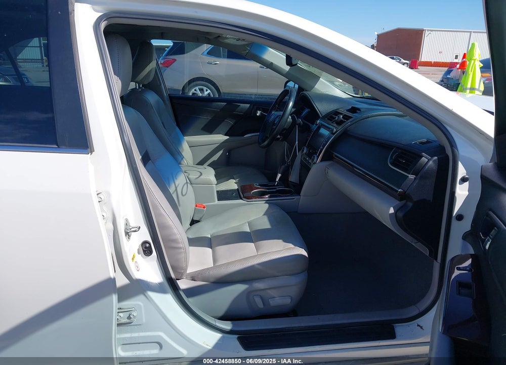 2014 TOYOTA CAMRY XLE V6 VIN: 4T1BK1FK3EU550936