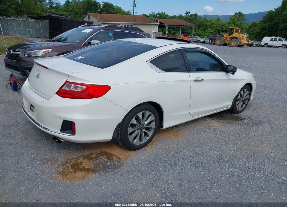 2013 HONDA ACCORD VIN: 1HGCT1B82DA008602