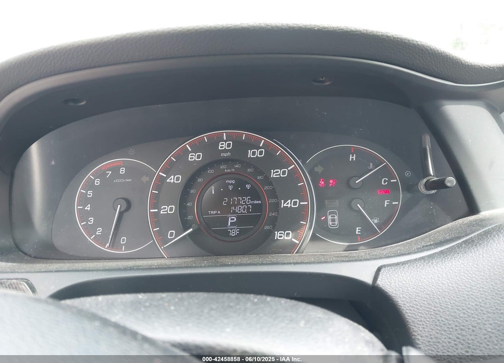 2013 HONDA ACCORD VIN: 1HGCT1B82DA008602