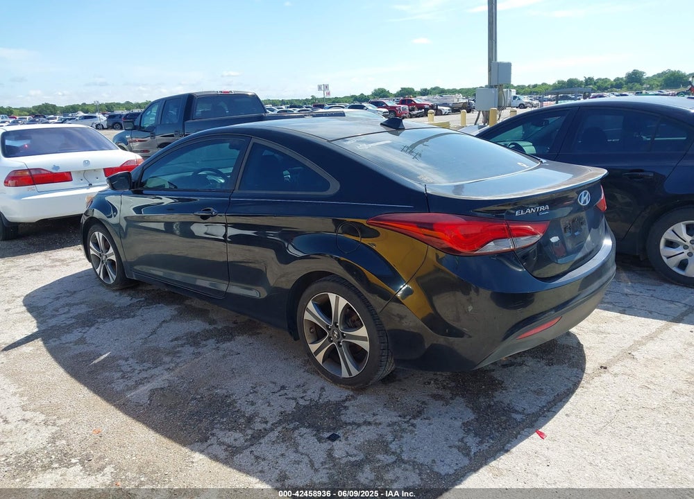 2014 HYUNDAI ELANTRA VIN: KMHDH6AH0EU026286