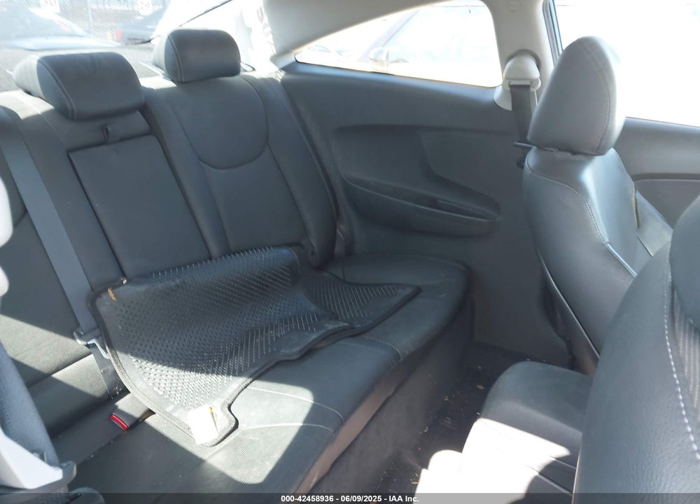 2014 HYUNDAI ELANTRA VIN: KMHDH6AH0EU026286