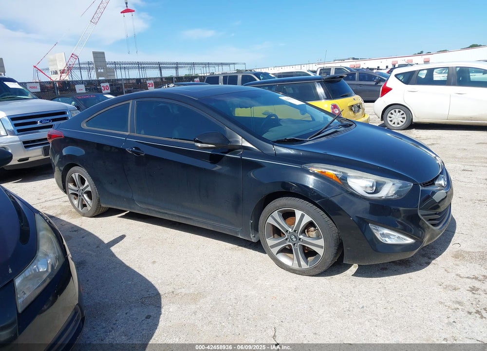 2014 HYUNDAI ELANTRA VIN: KMHDH6AH0EU026286