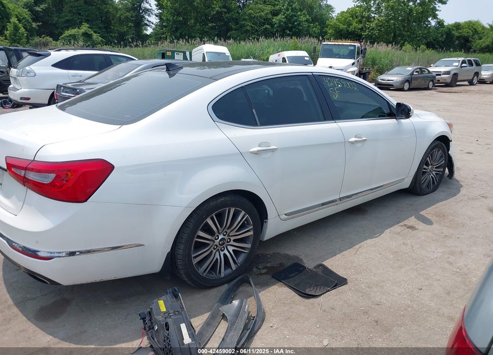 2015 KIA CADENZA PREMIUM VIN: KNALN4D7XF5182182