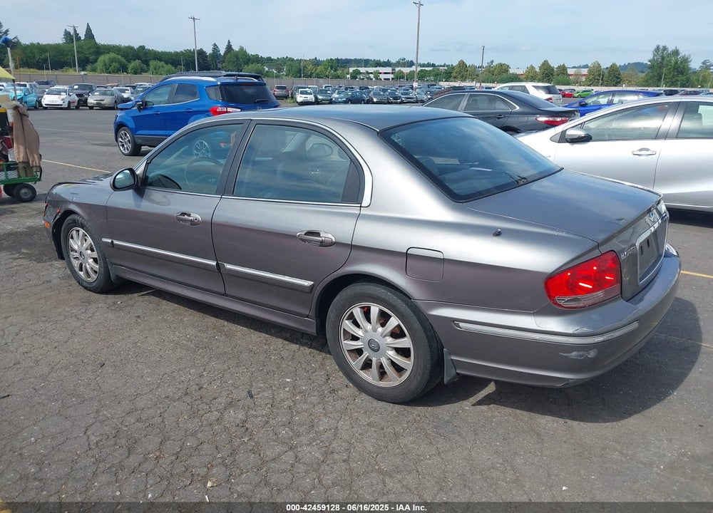 2004 HYUNDAI SONATA GLS/LX VIN: KMHWF35H84A010991