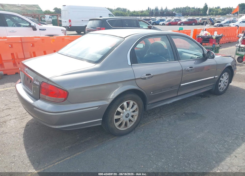 2004 HYUNDAI SONATA GLS/LX VIN: KMHWF35H84A010991