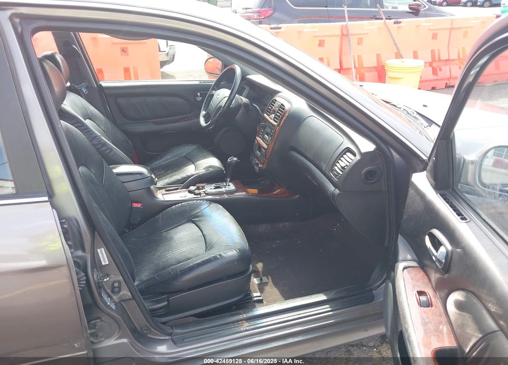 2004 HYUNDAI SONATA GLS/LX VIN: KMHWF35H84A010991