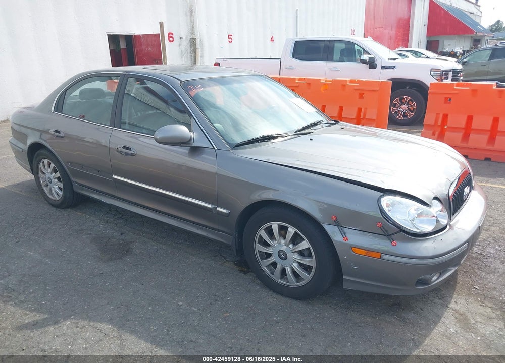 2004 HYUNDAI SONATA GLS/LX VIN: KMHWF35H84A010991