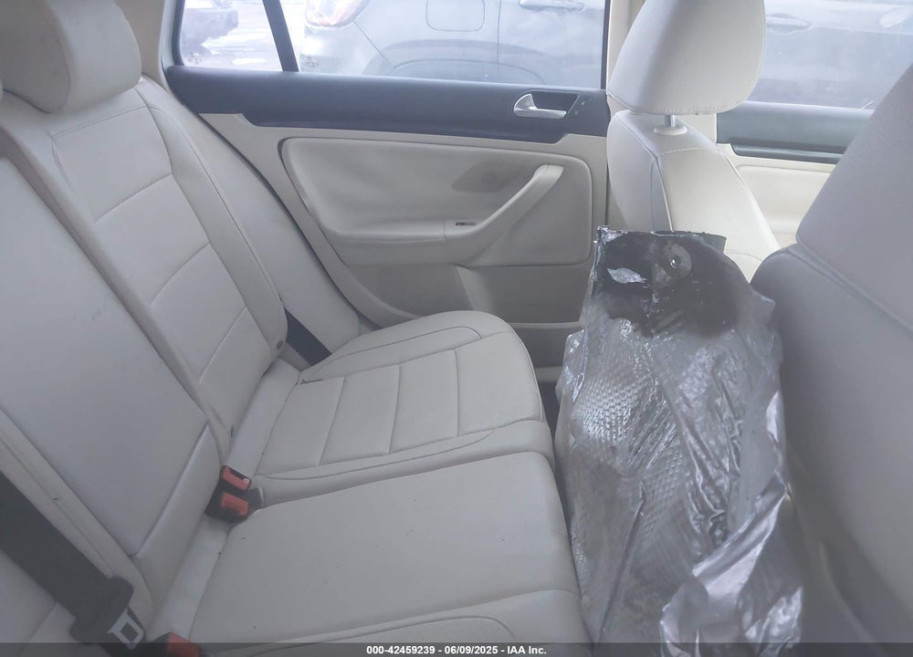 2011 VOLKSWAGEN JETTA SPORTWAGEN VIN: 3VWML7AJ5BM609073