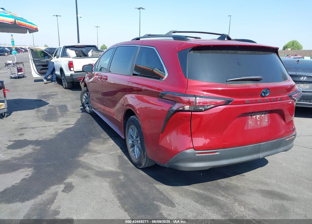 2022 TOYOTA SIENNA LE VIN: 5TDKRKEC3NS109148