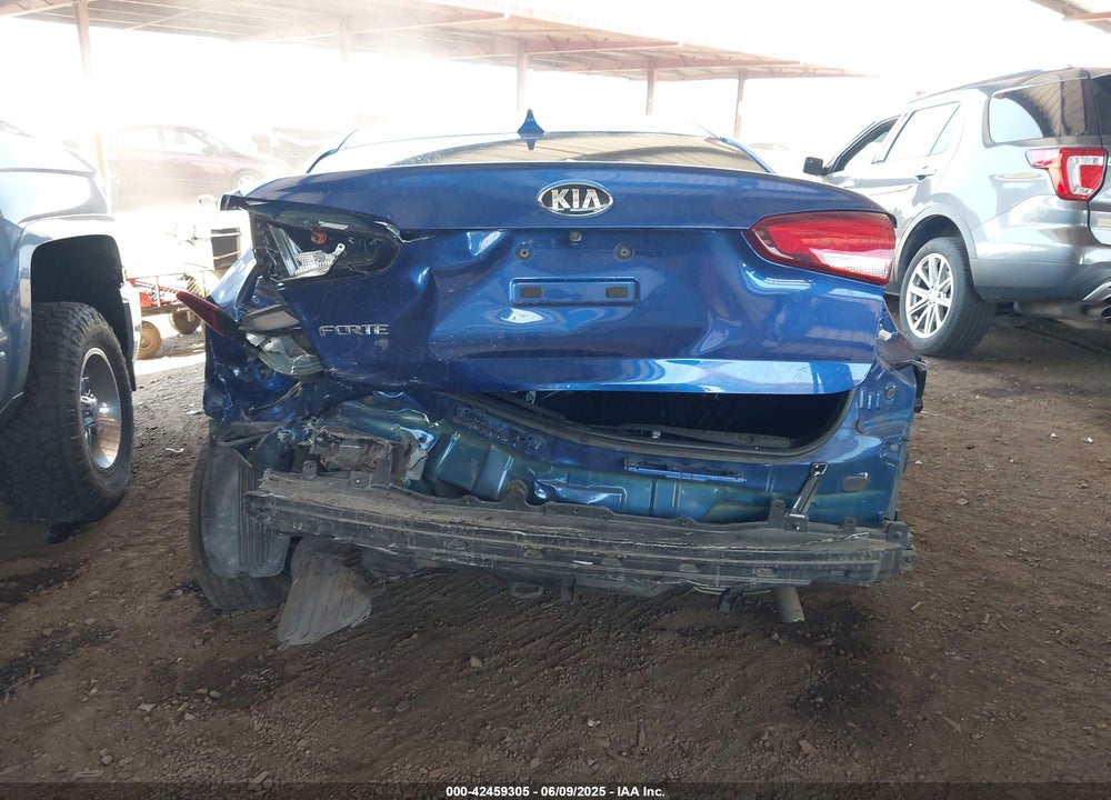 2017 KIA FORTE LX VIN: 3KPFK4A70HE118351