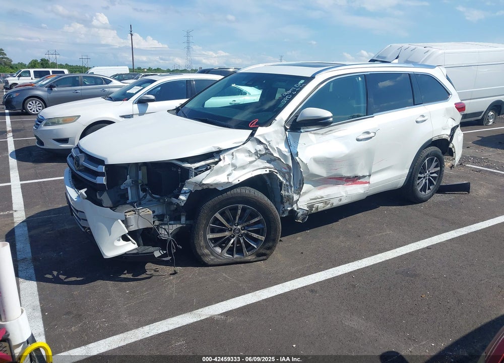 2018 TOYOTA HIGHLANDER VIN: 5TDJZRFHXJS808978