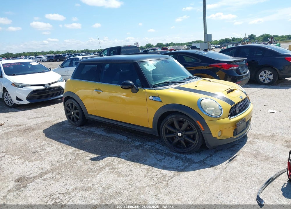 2009 MINI COOPER S VIN: WMWMF73579TW86675