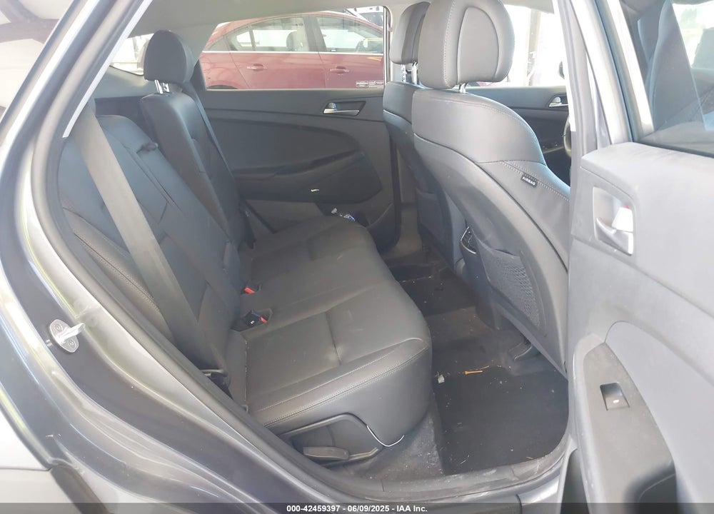 2017 HYUNDAI TUCSON SE PLUS VIN: KM8J33A43HU450627