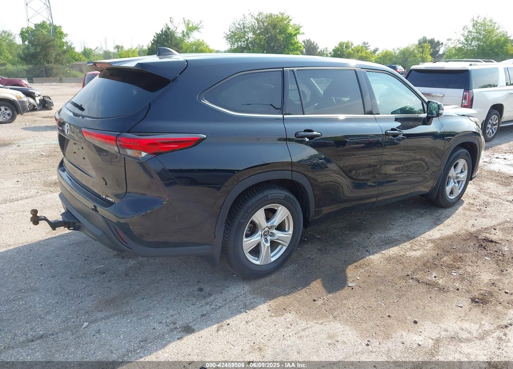 2022 TOYOTA HIGHLANDER VIN: 5TDBZRBHXNS560991