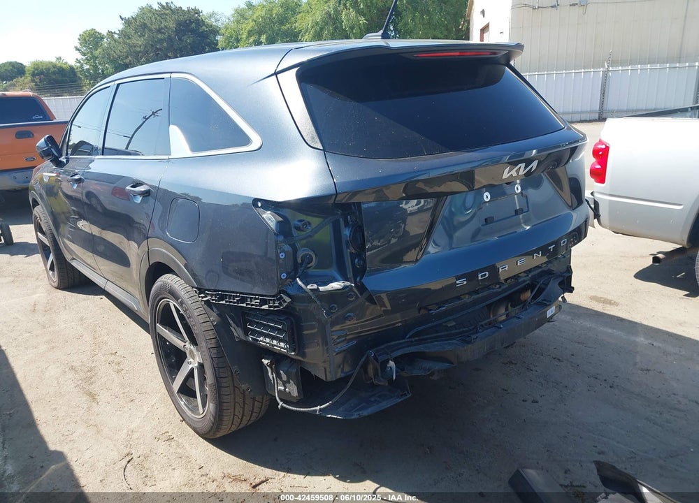 2022 KIA SORENTO VIN: 5XYRG4LC8NG115947