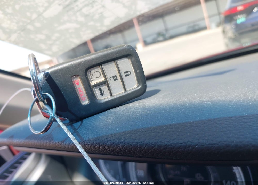 2016 HONDA ACCORD EX-L VIN: 1HGCR2F82GA083268
