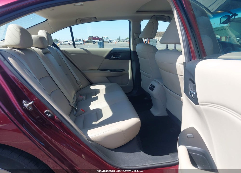 2016 HONDA ACCORD EX-L VIN: 1HGCR2F82GA083268