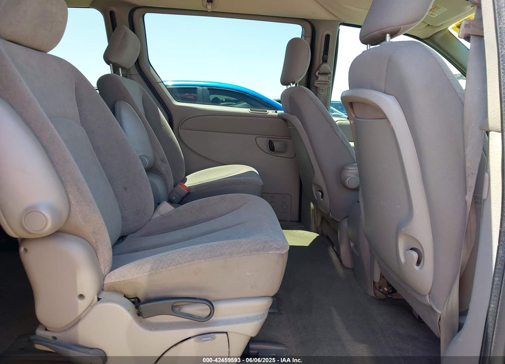 2002 DODGE GRAND CARAVAN EX VIN: 2B8GP74L42R652504