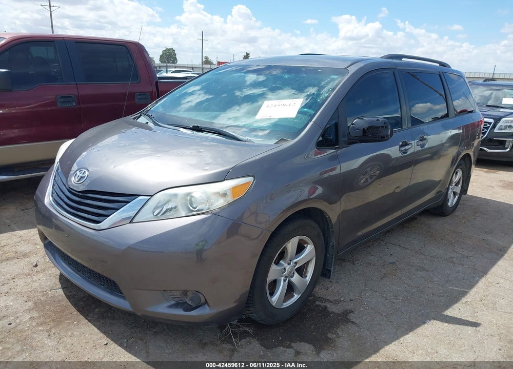 2013 TOYOTA SIENNA LE V6 8 PASSENGER VIN: 5TDKK3DC1DS322738